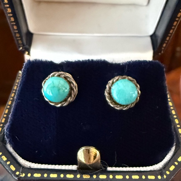 Vintage Jewelry - Natural Arizona Turquoise Solid Sterling Silver Stud Earrings